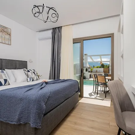 Lux Stana Villa *
